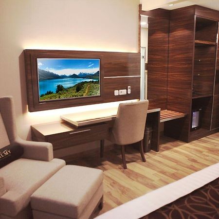Palmy Exclusive Hotel Tanjung Redep Exterior photo