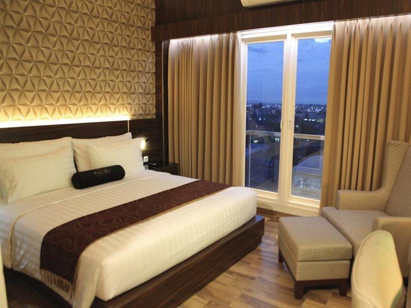 Palmy Exclusive Hotel Tanjung Redep Exterior photo