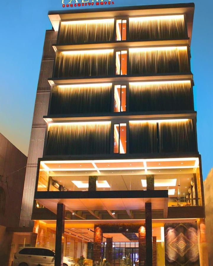 Palmy Exclusive Hotel Tanjung Redep Exterior photo